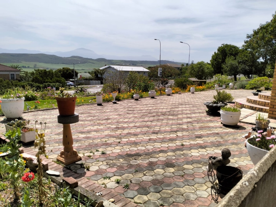 3 Bedroom Property for Sale in Fraaiuitsig Western Cape